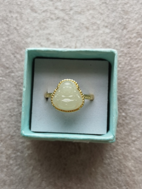 古玩玉器和田玉“彌勒佛”鑲嵌戒指拍賣，當(dāng)前價(jià)格398元