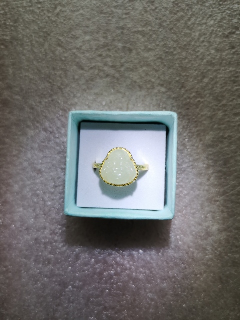 古玩玉器和田玉“彌勒佛”鑲嵌戒指拍賣，當(dāng)前價(jià)格398元