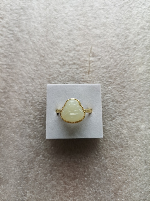 古玩玉器和田玉“彌勒佛”鑲嵌戒指拍賣，當(dāng)前價(jià)格398元