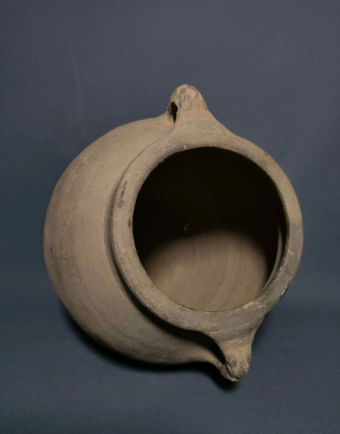 古玩陶瓷唐代器型少見獸首陶罐拍賣,當前價格0元