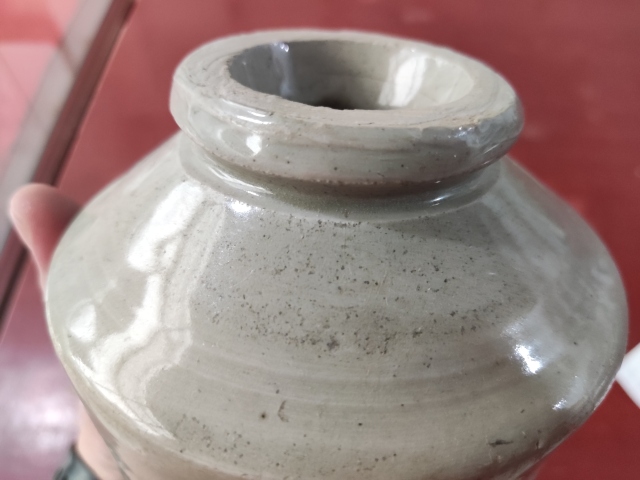 古玩陶瓷明代龍泉青瓷唇口罐拍賣,當前價格588元