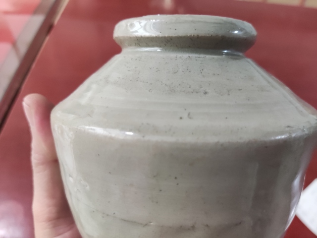 古玩陶瓷明代龍泉青瓷唇口罐拍賣,當前價格588元