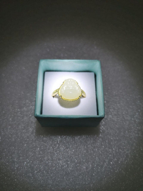 古玩玉器和田玉“彌勒佛”鑲嵌戒指拍賣，當(dāng)前價(jià)格398元