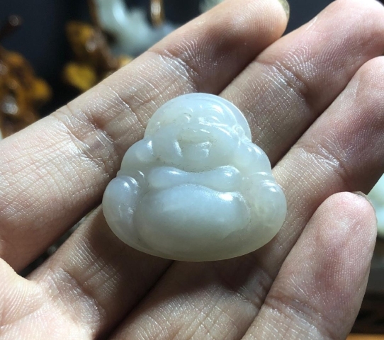 古玩玉器和田玉雕彌勒佛拍賣，當前價格99元