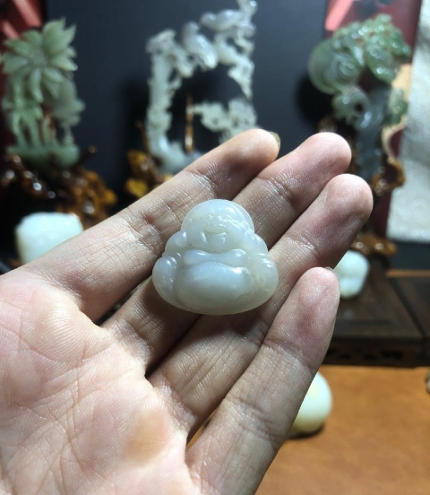古玩玉器和田玉雕彌勒佛拍賣，當前價格99元