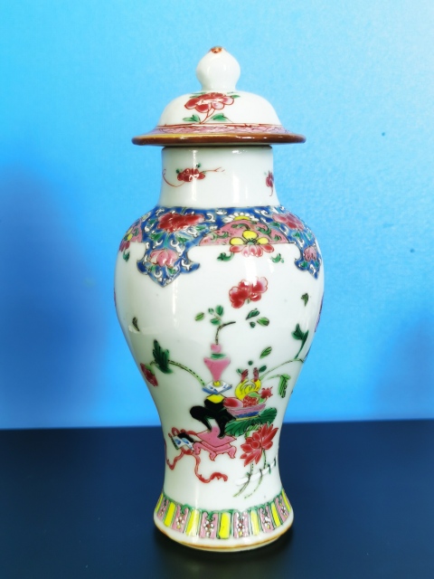 古玩陶瓷清雍正博古圖粉彩雞腿蓋瓶拍賣,當(dāng)前價格5000元