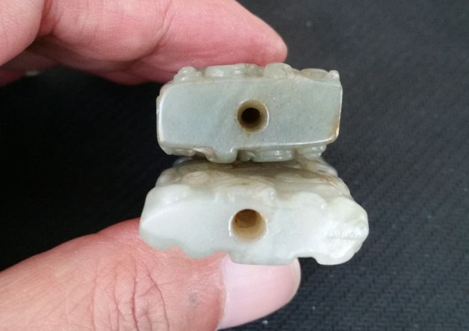 古玩玉器老和田玉龍紋勒子一對拍賣,當前價格980元