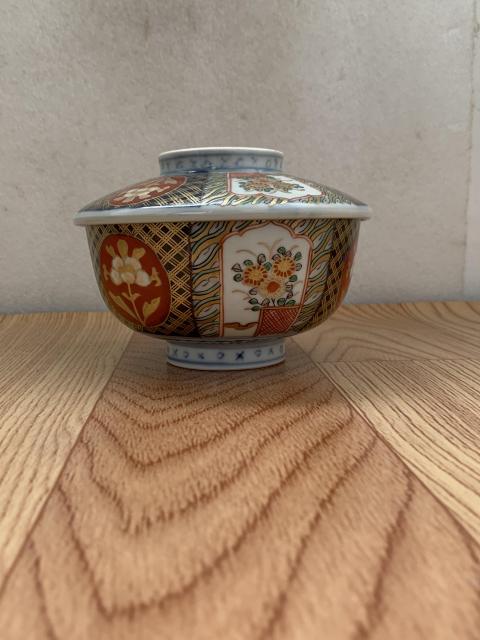 古玩陶瓷花卉紋彩瓷蓋碗拍賣，當(dāng)前價(jià)格450元