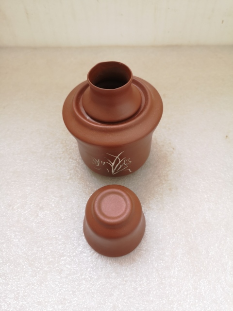 古玩陶瓷出口創匯期酒溫拍賣,當前價格398元
