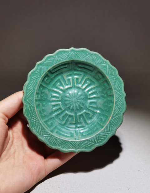 古玩陶瓷清早期瓜皮綠釉花口盤拍賣，當(dāng)前價格1280元
