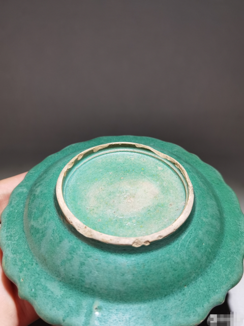 古玩陶瓷清早期瓜皮綠釉花口盤拍賣，當(dāng)前價格1280元