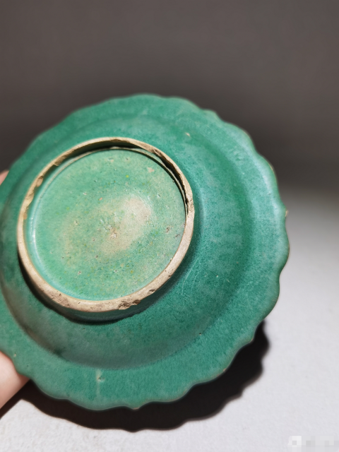 古玩陶瓷清早期瓜皮綠釉花口盤拍賣，當(dāng)前價格1280元