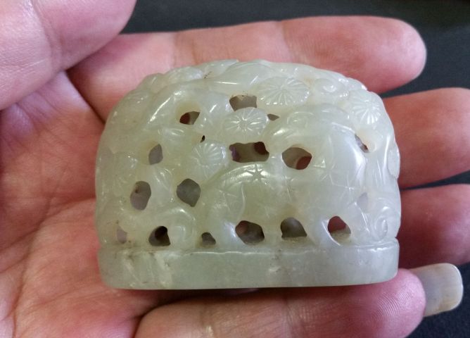 舊藏和田玉爐頂拍賣，當前價格658元