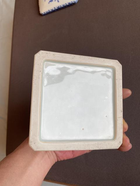 古玩陶瓷青花花卉紋方形蓋盒拍賣，當(dāng)前價(jià)格6580元