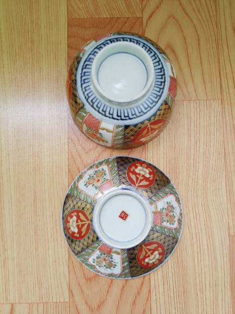 古玩陶瓷花卉紋彩瓷蓋碗拍賣，當(dāng)前價(jià)格450元