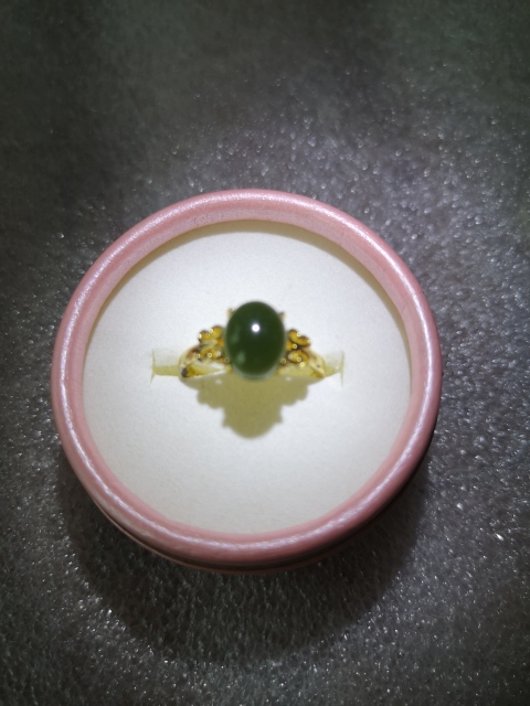 古玩玉器天然和田碧玉鑲嵌戒指拍賣,當前價格220元
