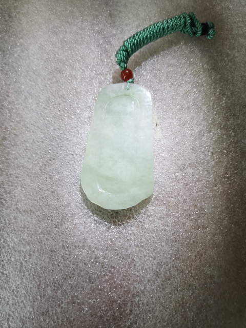 古玩玉器天然翡翠雕“御龍觀音”牌拍賣,當前價格208元