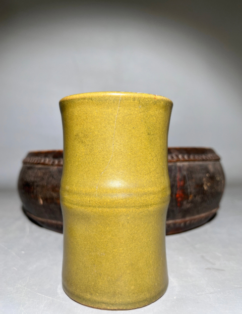 古玩陶瓷（清中期）茶葉末釉竹節紋筆筒拍賣，當前價格1888元
