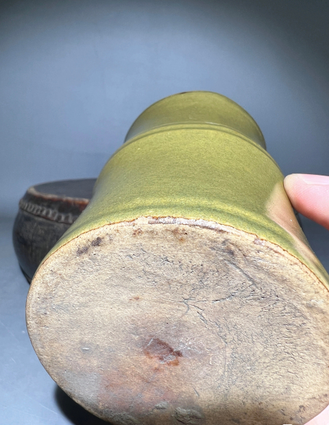 古玩陶瓷（清中期）茶葉末釉竹節紋筆筒拍賣，當前價格1888元