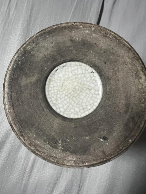 古玩陶瓷哥釉***花鳥紋筆筒拍賣，當前價格8888元
