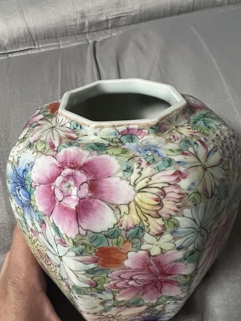 古玩陶瓷粉彩百花不落地紋八方蓋罐拍賣,當(dāng)前價格7777元