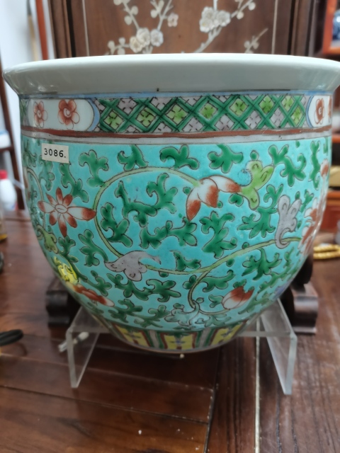古玩陶瓷清晚粉彩寶相花卉紋卷缸拍賣，當(dāng)前價(jià)格15000元