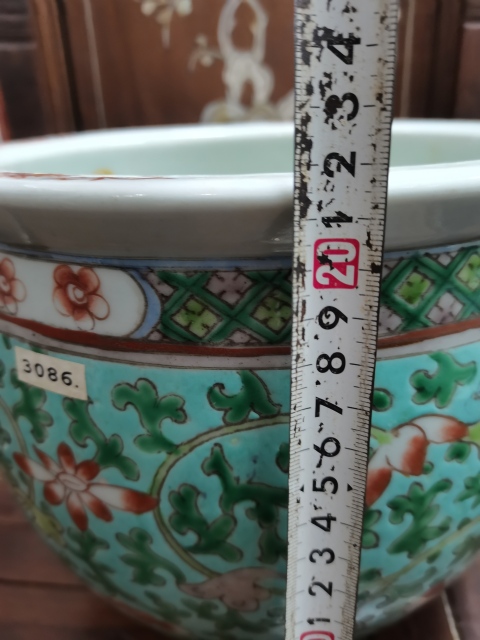 古玩陶瓷清晚粉彩寶相花卉紋卷缸拍賣，當(dāng)前價(jià)格15000元
