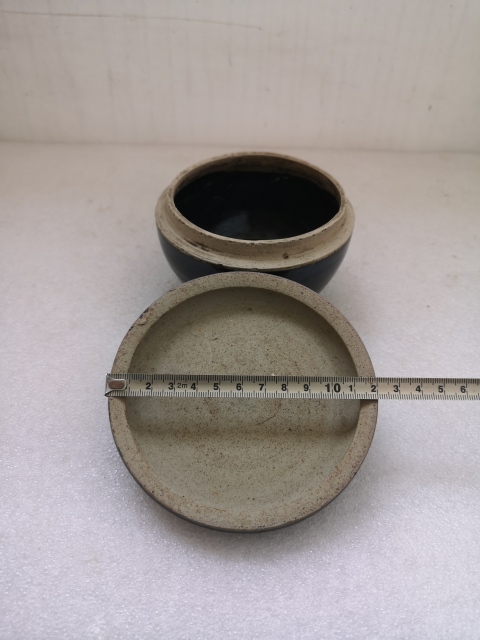 古玩陶瓷清代黑釉獅扭蓋罐拍賣,當前價格350元