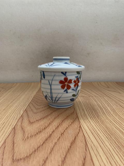 古玩陶瓷花卉紋蓋罐拍賣,當前價格160元