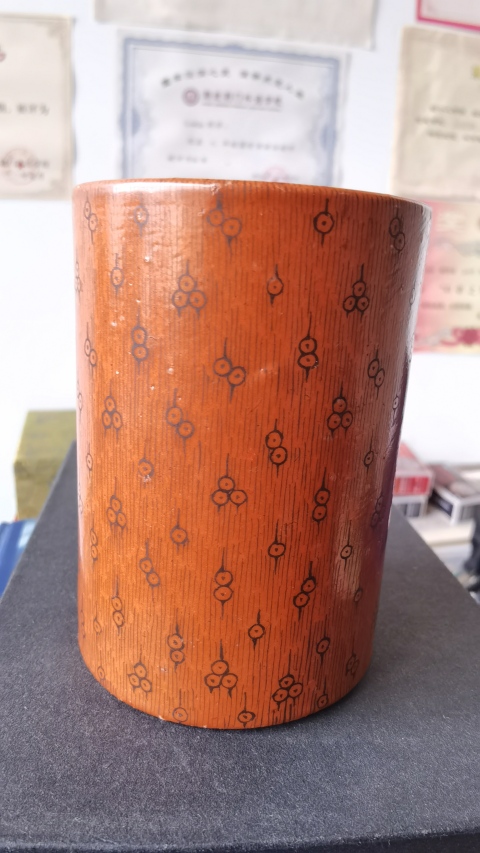 古玩陶瓷清中早仿木紋釉筆筒拍賣,當(dāng)前價格12000元