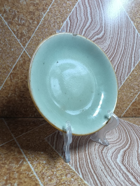 古玩陶瓷清中期～豆青釉盤拍賣，當前價格298元