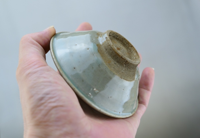 古玩陶瓷明代.龍泉青瓷折沿盞拍賣，當(dāng)前價(jià)格168元