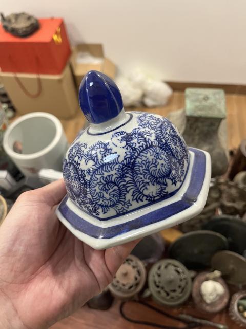 古玩陶瓷纏枝花囍字紋將軍罐拍賣,當前價格399元