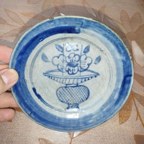 古玩陶瓷清末民國,青花提藍花紋盤拍賣,當前價格150元