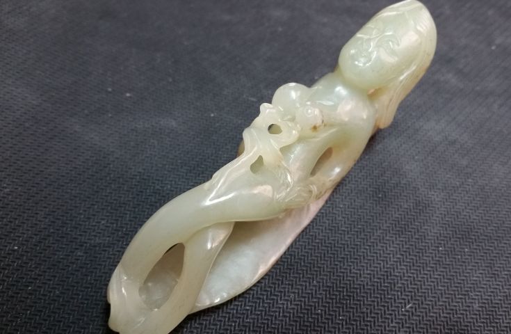 古玩玉器和田玉雕“人物”小擺件拍賣，當前價格588元