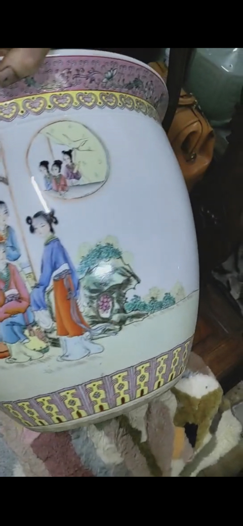 古玩陶瓷人物紋粉彩缸拍賣,當(dāng)前價(jià)格3000元