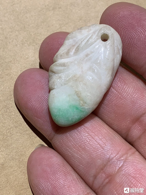 古玩玉器創匯時期翡翠桃拍賣,當前價格800元