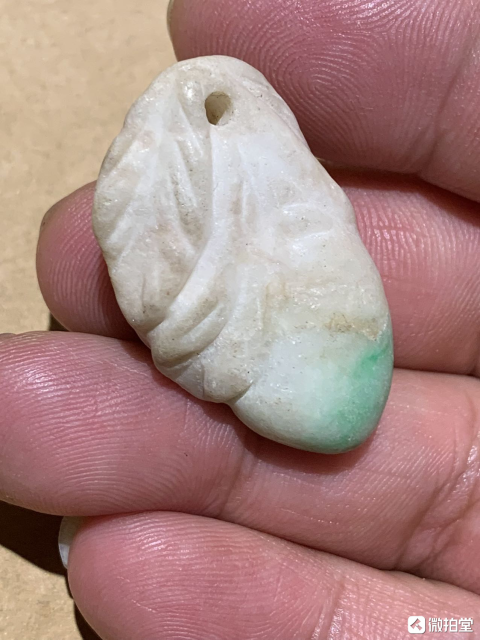 古玩玉器創匯時期翡翠桃拍賣,當前價格800元