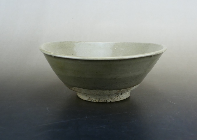 古玩陶瓷明代.龍泉青瓷唇口碗拍賣,當前價格658元