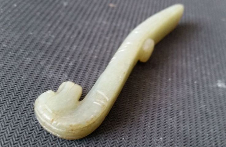 古玩玉器和田玉雕“龍首”帶鉤拍賣,當前價格380元