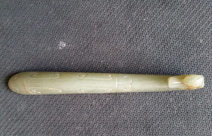古玩玉器和田玉雕“龍首”帶鉤拍賣,當前價格380元