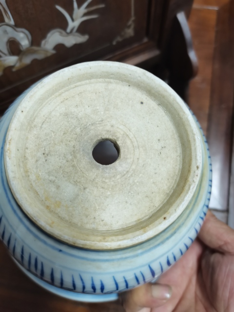 古玩陶瓷清中青花纏枝花紋花盆拍賣,當前價格4000元
