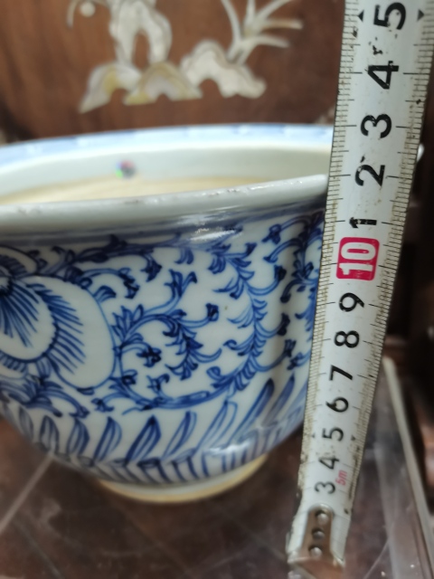 古玩陶瓷清中青花纏枝花紋花盆拍賣,當前價格4000元