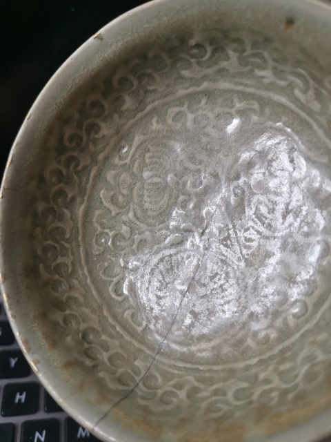 古玩陶瓷宋,耀州窯,青釉團菊紋折沿洗拍賣,當前價格2222元