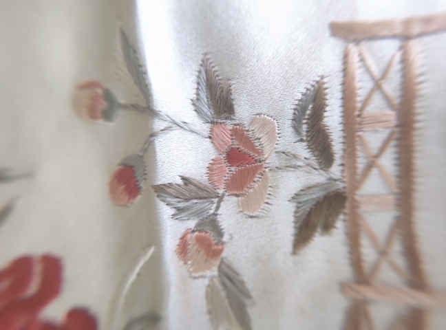 古玩雜項刺繡條屏拍賣，當前價格500元
