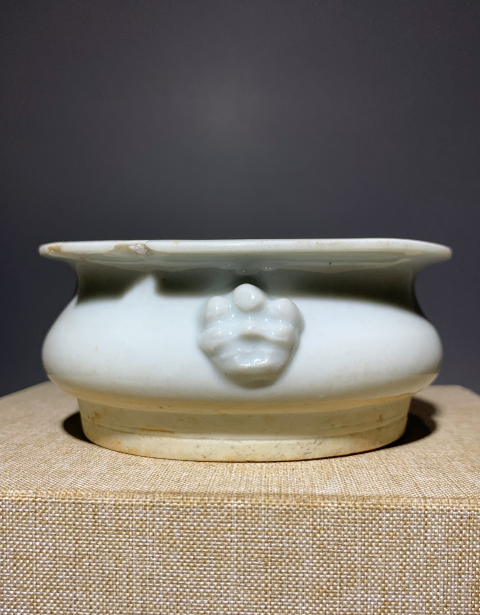 古玩陶瓷清代早期白釉獸耳香爐拍賣,當前價格688元