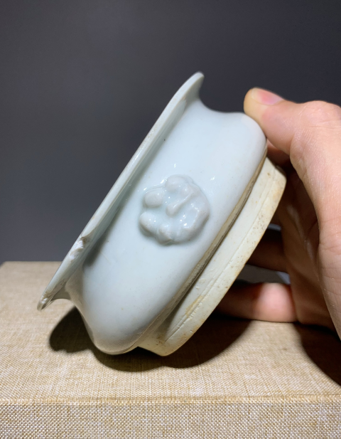 古玩陶瓷清代早期白釉獸耳香爐拍賣,當前價格688元