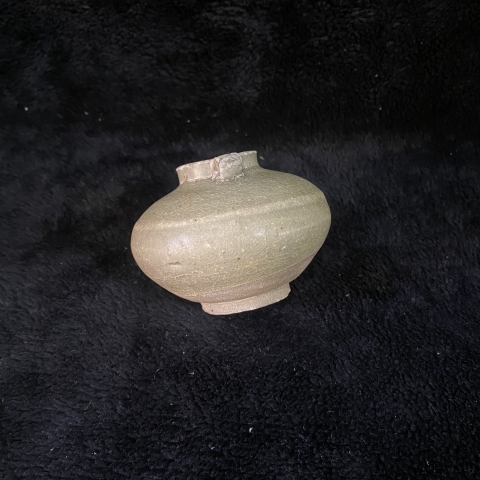 古玩陶瓷元龍泉雙耳小罐拍賣，當前價格980元