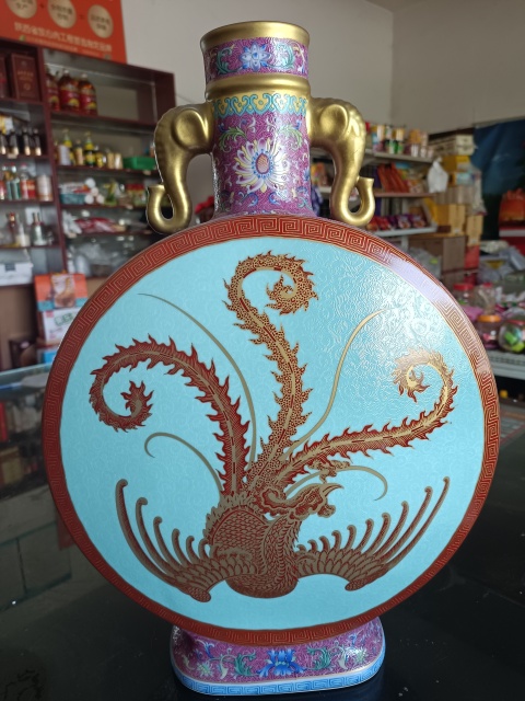 古玩陶瓷現代工藝品洋彩軋道龍鳳八吉祥紋象耳瓶拍賣，當前價格58888元