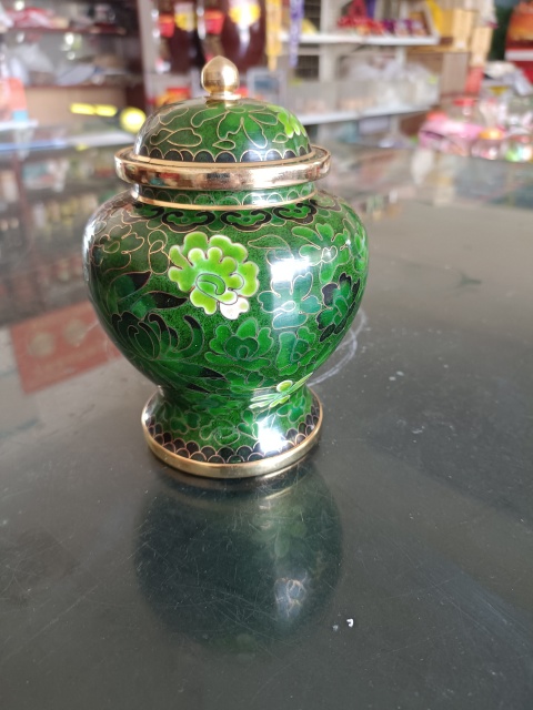古玩陶瓷80年代銅胎掐絲琺瑯花卉紋瓶拍賣,當前價格1588元